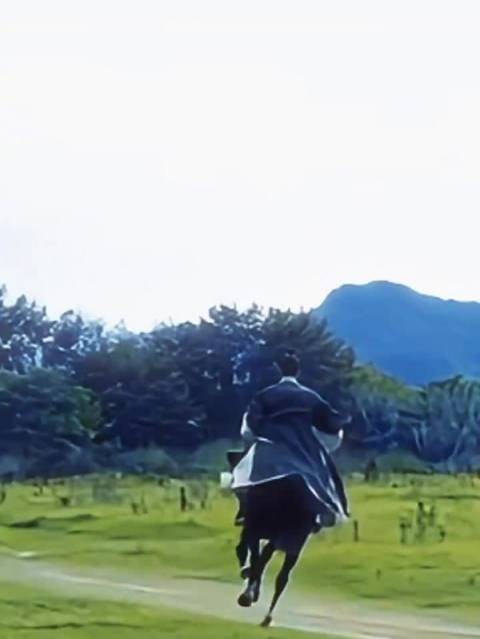 此沙骑马射箭镜头还原小说名场面