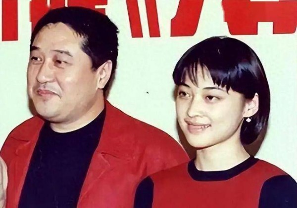 为了梅婷,叶大鹰和原配离婚、净身出户?如今67岁却孤身一人?