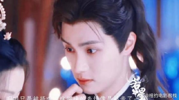 怎么会有那么可爱的小蛇