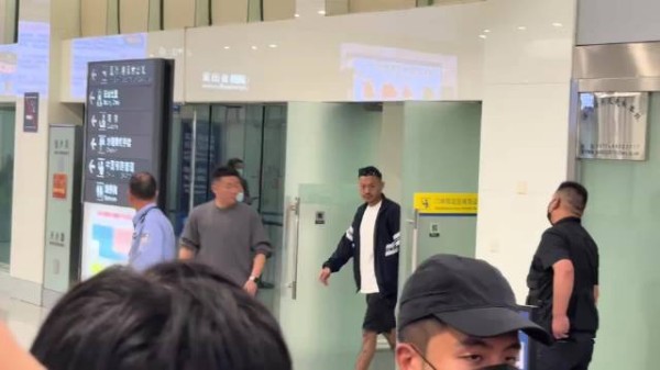 温州接机成功！第一次接机哈，演唱会就要开始啦，你准备好了吗