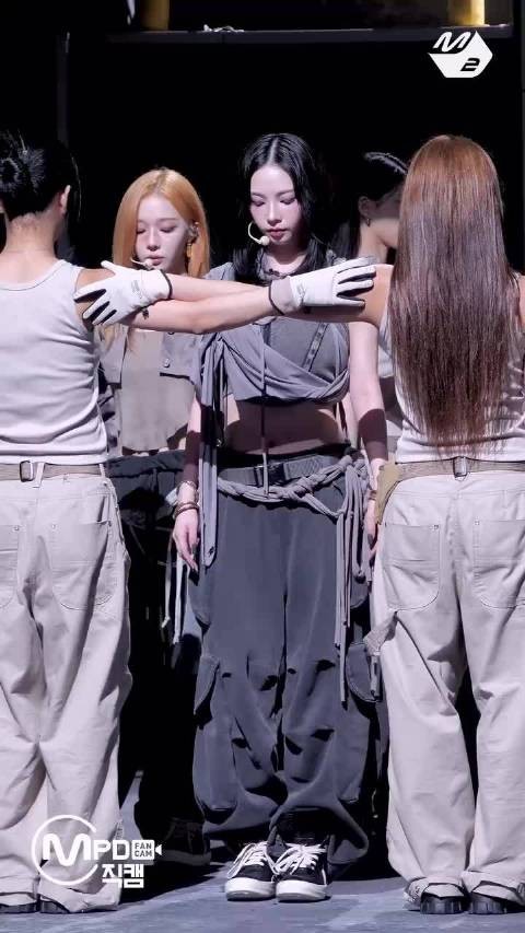 柳智敏《WDA 》直拍，蛇系女战士回归 Faker柳智敏拍摄完整版自带中字
