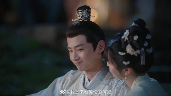 尹峥吃醋萧扬，李薇主动解释，下一秒直接亲吻尹峥