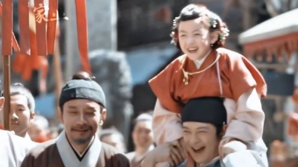 李祯,就这样被父亲托举着长大