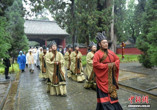 社会各界人士山东邹城纪念孟母孟子