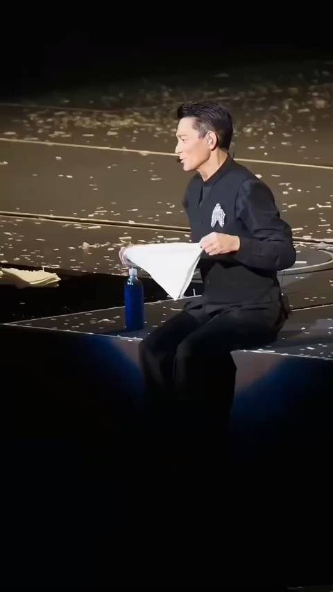 刘德华称年长后无所畏惧畅所欲言
