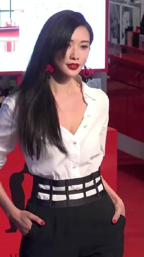 能当面喊姐姐我嫉妒了