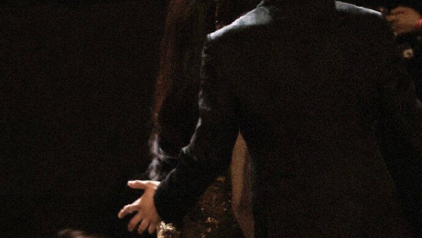 「恨海情天,你碰得到海,那天呢?」 「恨你得有原因,但爱不用啊………」