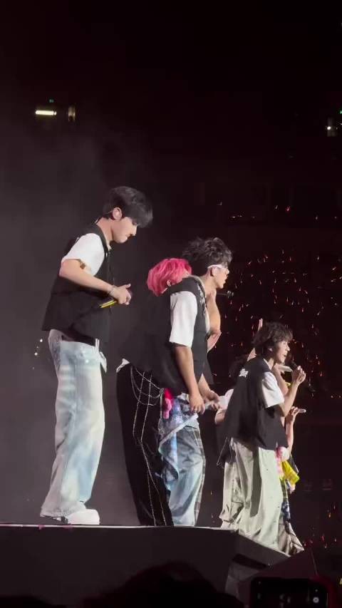 十个勤天少年齐聚工体开夏日歌会