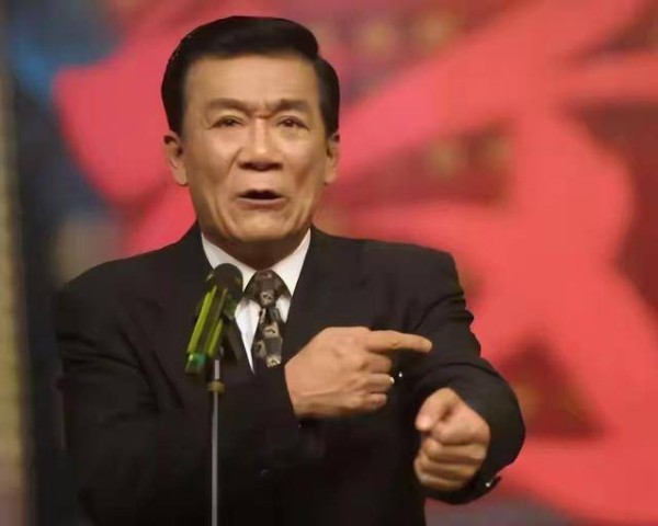 一媳两用?侯耀文离世后,师侄接手自己娇妻,两人如今现况如何?