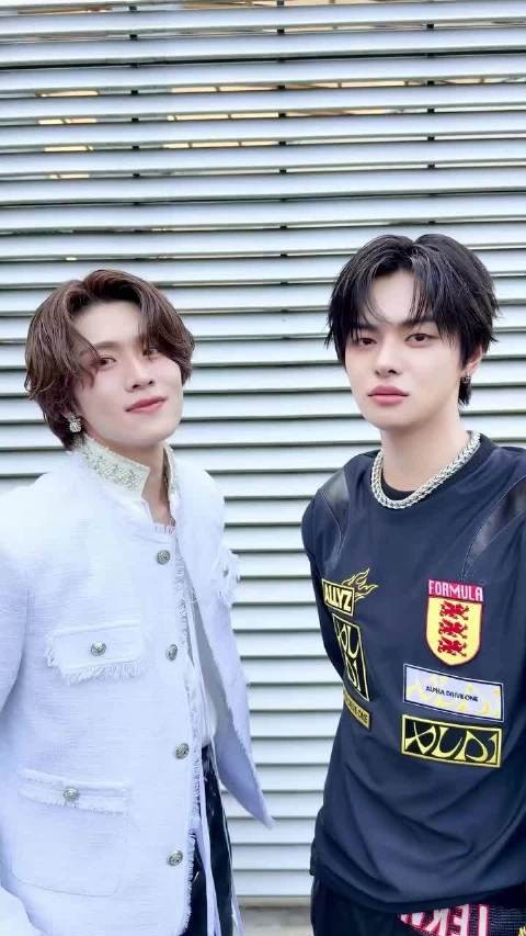 260521 DXTEEN IG LEO相关 Mutual crush Challenge