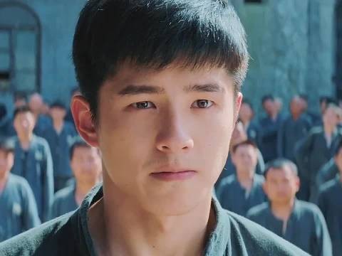 儿子在监狱遭欺负, 上海王父亲得知后暴怒