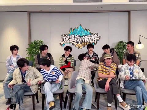 现场互动氛围特别欢乐,随口抛出的小提议逗乐不少人