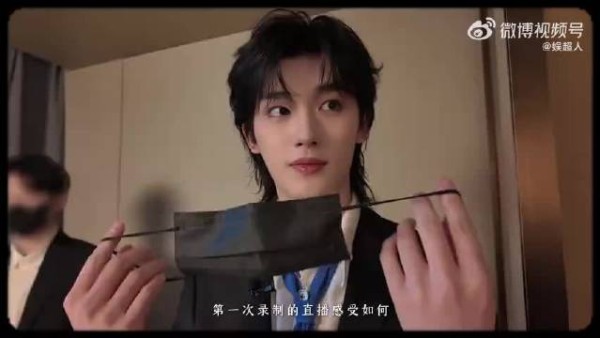 谁懂这个丁程鑫自己说出“误人巨人国”有多好笑