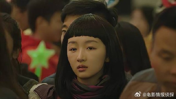 小伙带美女跨年,美女意外发现男友,竟然已经有老婆