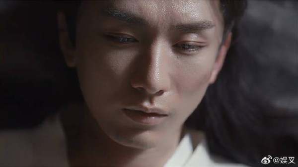 李莲花被云彼丘设计,遭角圣女羞辱,真惨