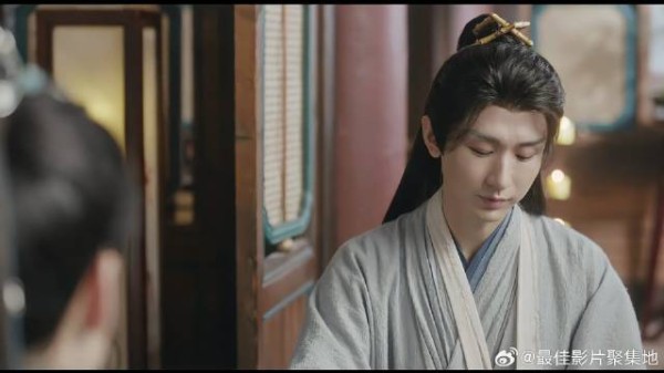 方多病一看有烧鸡 立马和李莲花交心,让他小心阿飞