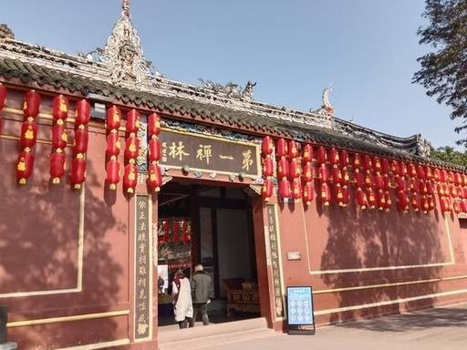 成都人气最旺的几座寺庙:闹市禅林,千年香火续佛缘