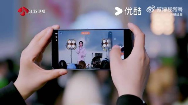 张碧晨同日献唱《半句再见》《知道》两曲