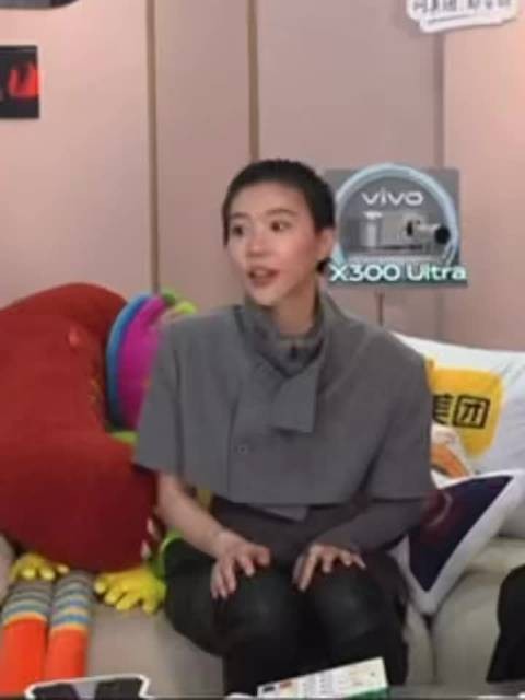 窦靖童直播清唱火星电台合作新歌