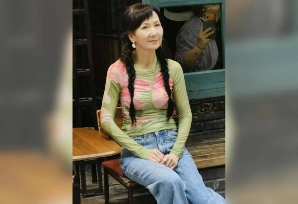 TVB前女星内地被偶遇,状态舒服零滤镜,被赞优雅变老