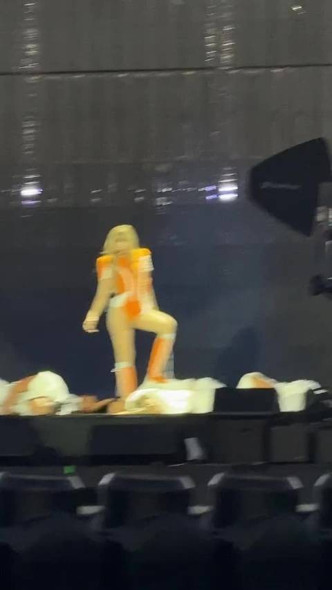 Lisa舞台直拍女王slay全场!