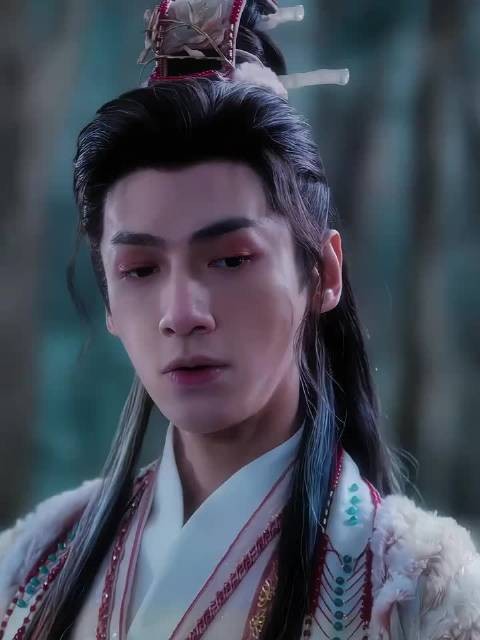 唐俪辞为阿谁准备情侣装，强硬赶人后见其落泪转身道歉