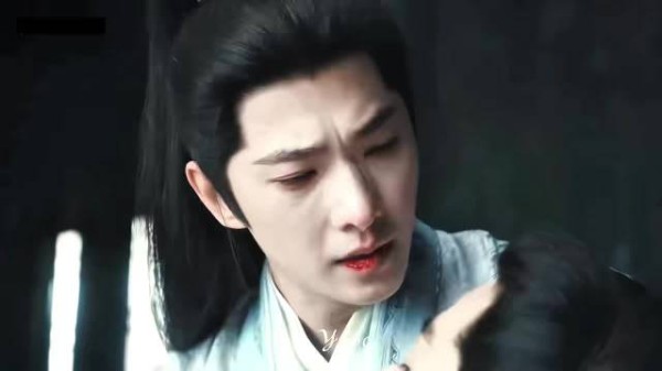 杨洋演技细节获赞,眼神戏微表情受关注