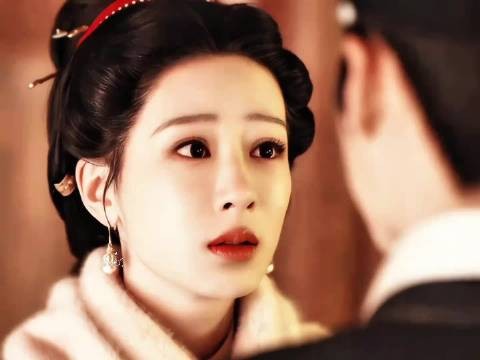 杨紫韩东君灯会吻戏曝光，李祯骆文谦竹马终成眷属