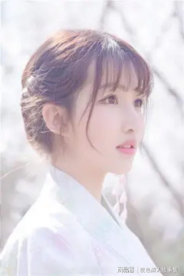 结婚五年才知妻子把我当白月光替身，我离婚后她悔哭了