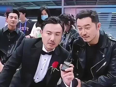 沈腾:你拿着吧 我想想那个两队父子的问题