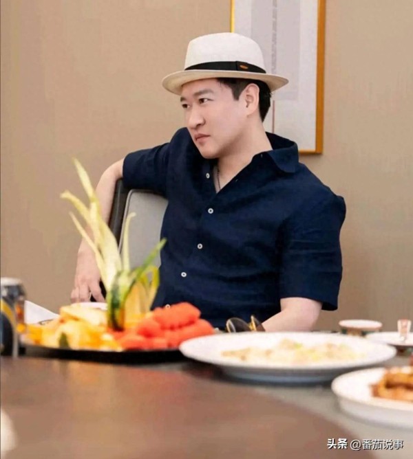 曹云金请老先生们吃了顿饭，饭桌上的事儿，听着就让人心暖