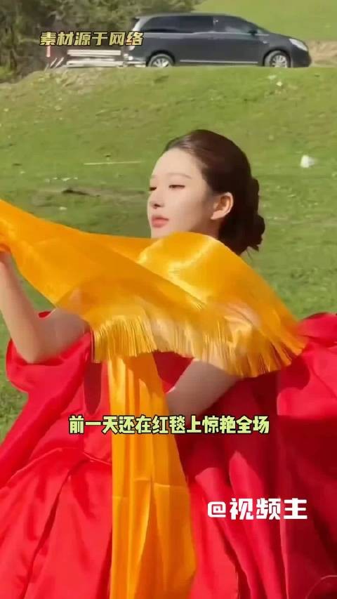 赵露思回老家反差萌,顶流女星变淳朴女孩