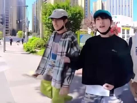 如果一个人的对话框只有朱哥的颜值向视频没有这些低质时刻是不完整的