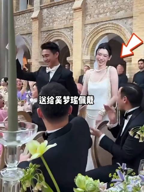 为何奚梦瑶嫁的不是豪门是爱情?看到婆婆送出项链,答案一目了然