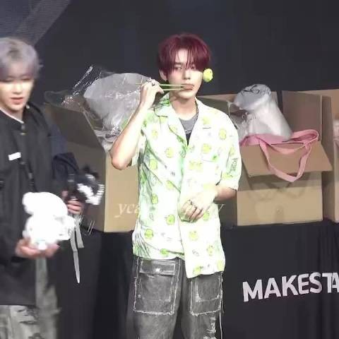 自己玩得好开心呀！ cr/yearnyouthy