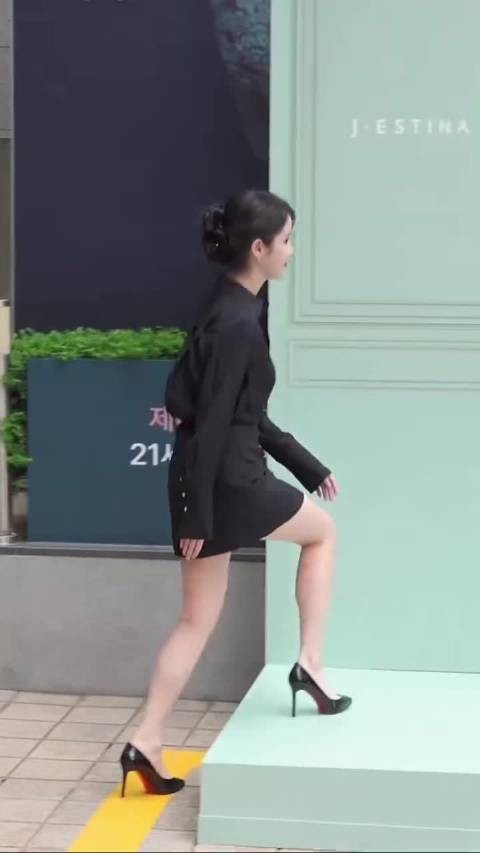 iu李知恩 这腿是越看越喜欢啊