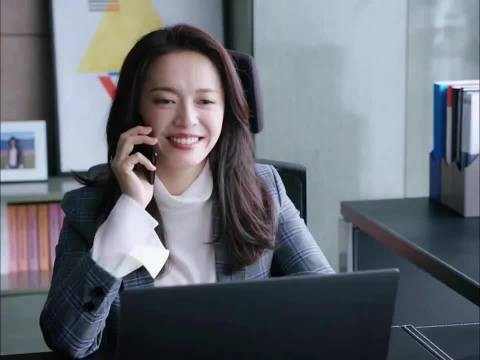 姚晨饰演苏明玉暗中屡助父兄