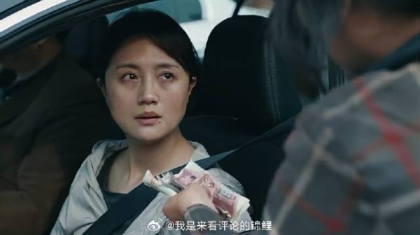 易烊千玺病重,妈妈都不敢大声说他,下一秒却彻底爆发!