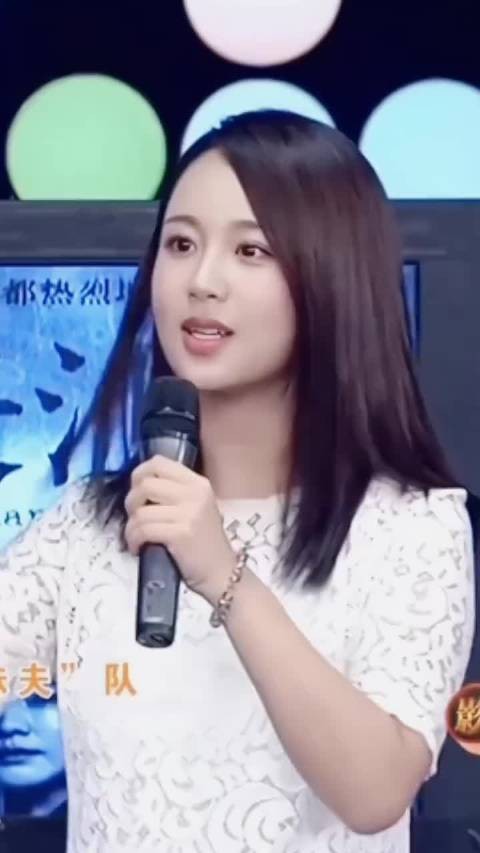 这个时候杨紫很漂亮，眼睛特别好看，满脸胶原蛋白