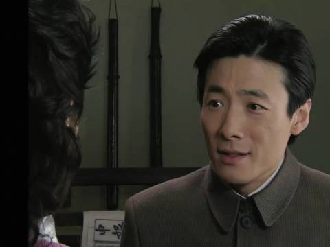 李队长来天津站就干两件事:接嫂夫人，接副站长