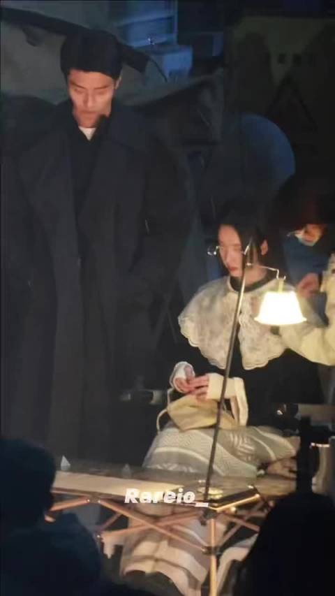 陈都灵陈靖可玩偶体型差 完美贴合剧中人设