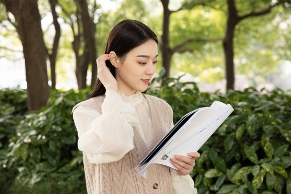 已婚女人在外面有别的男人了,这些迹象很容易就能看出来