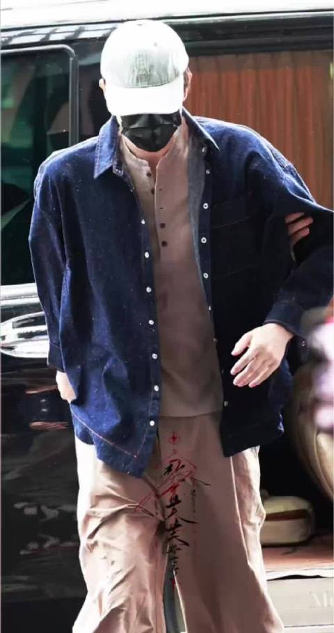 敖瑞鹏坦言跑不动坚持走路康复