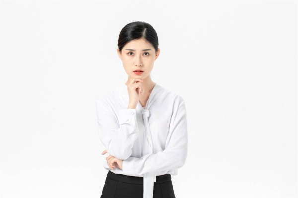 已婚女人要是对你干这几件事,潜台词就是:我喜欢你,想跟你越界
