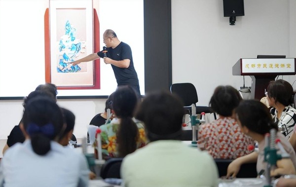 千年蜀锦绽芳华,指尖匠心传非遗 青羊区蜀锦拼接画体验活动圆满举行