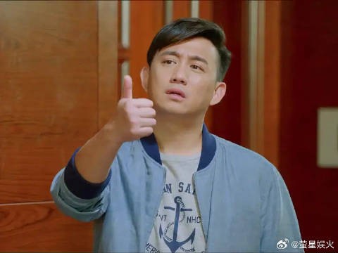 夫妻俩相爱相杀,离婚后各带异性回家