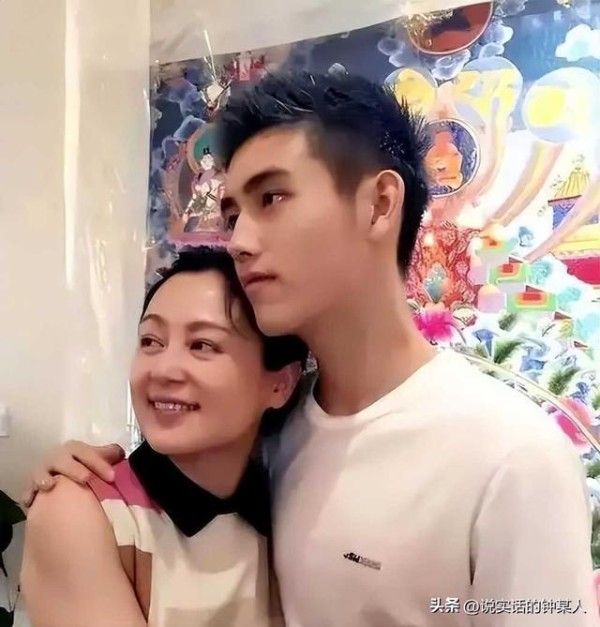 陈凯歌万万没想到,陈飞宇传出和热巴绯闻后,陈红的举动格外反常