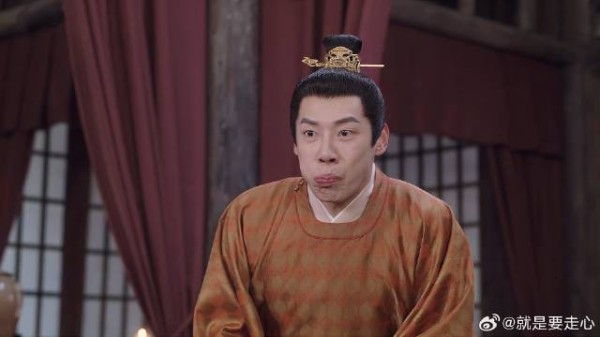 五少主到了媳妇家乡 饭菜太辣,在餐馆上蹿下跳
