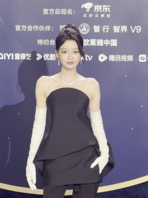 孙怡登场听取好美声一片