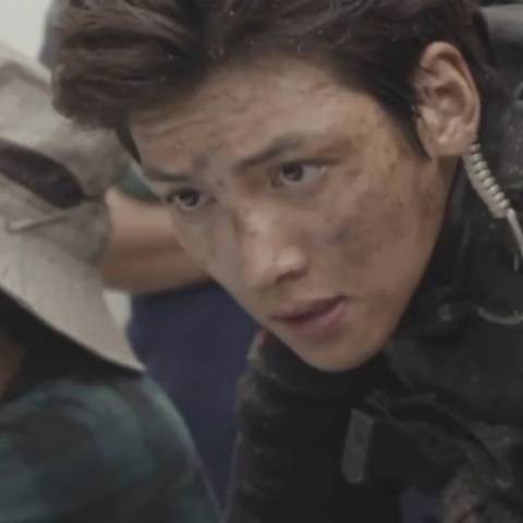 池昌旭：一睁眼就已在片场挨打，连热身时间都没留
